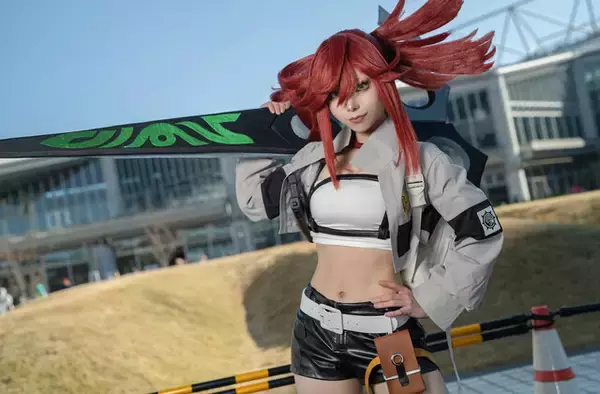 【コスプレ】引き締まった細いウエストとヒップラインが素晴らしい！巨大鋏も自作の「ガチアクタ」リヨウレイヤーがかっこよすぎた【写真８枚】