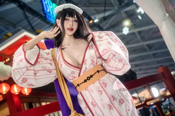 【コスプレ】艶っぽい浴衣姿にクラクラしちゃう！『ブラウンダスト2』温泉修行人が隠しきれない美ボディを披露【台北ゲームショウ2026】