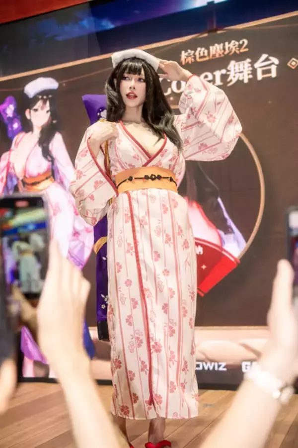 「【コスプレ】艶っぽい浴衣姿にクラクラしちゃう！『ブラウンダスト2』温泉修行人が隠しきれない美ボディを披露【台北ゲームショウ2026】」の画像