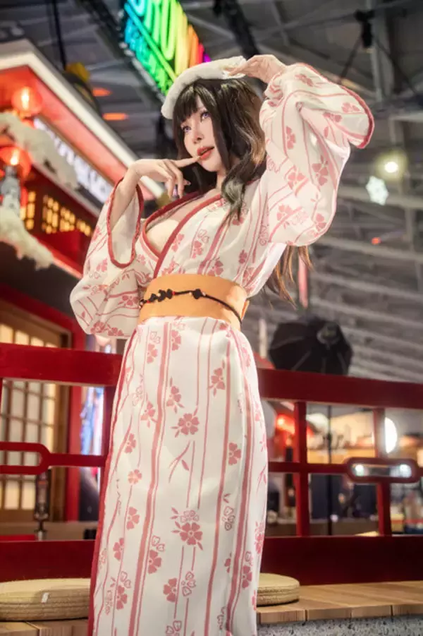 「【コスプレ】艶っぽい浴衣姿にクラクラしちゃう！『ブラウンダスト2』温泉修行人が隠しきれない美ボディを披露【台北ゲームショウ2026】」の画像