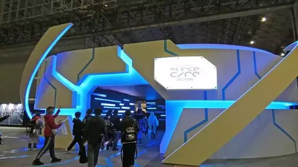 「VTuberの“リアル”イベントとは!?...3日開催で幕張メッセをジャックしたホロライブエキスポに「VTuberの最前線」を見た【イベントレポ／コラボスタンディー コレクションも！／写真158枚】」の画像