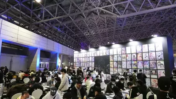 「VTuberの“リアル”イベントとは!?...3日開催で幕張メッセをジャックしたホロライブエキスポに「VTuberの最前線」を見た【イベントレポ／コラボスタンディー コレクションも！／写真158枚】」の画像