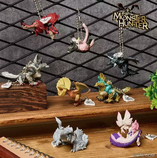 「【緊急クエスト】『モンハン』マスコットチャームがセブン-イレブンで先行発売決定！リオレウスやジンオウガなど全8種」の画像