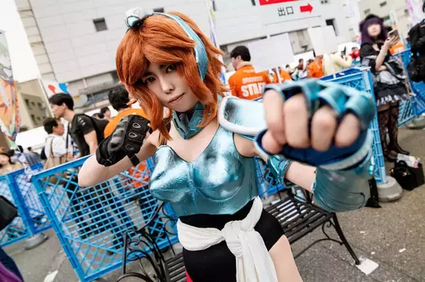 「【コスプレ】大阪から歩いて来たマリー・アントワネット、アテナの聖闘士が関西に集結！「ストフェス2025」美麗レイヤーまとめ【写真35枚】」の画像