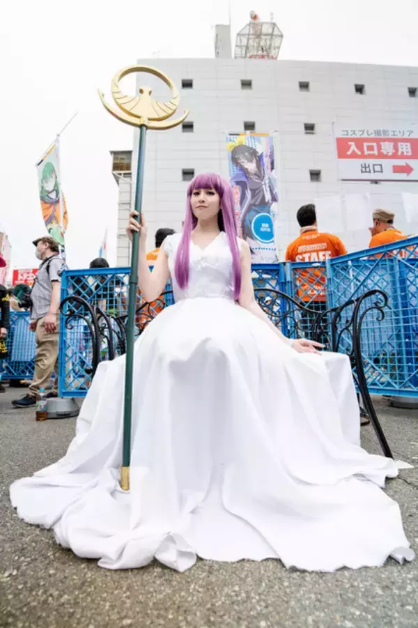 「【コスプレ】大阪から歩いて来たマリー・アントワネット、アテナの聖闘士が関西に集結！「ストフェス2025」美麗レイヤーまとめ【写真35枚】」の画像
