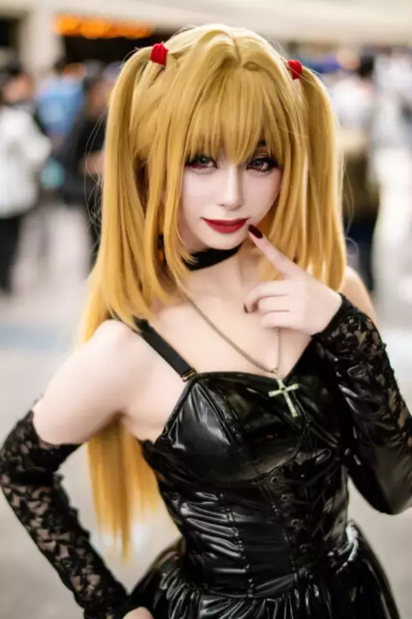 「【コスプレ】大阪から歩いて来たマリー・アントワネット、アテナの聖闘士が関西に集結！「ストフェス2025」美麗レイヤーまとめ【写真35枚】」の画像