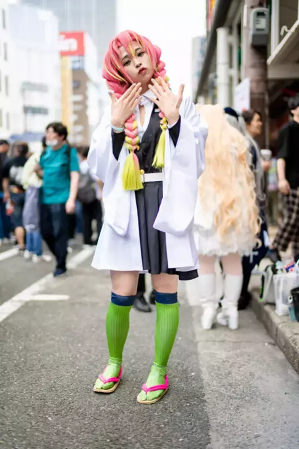 「【コスプレ】大阪から歩いて来たマリー・アントワネット、アテナの聖闘士が関西に集結！「ストフェス2025」美麗レイヤーまとめ【写真35枚】」の画像