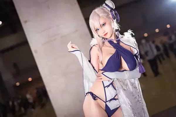 「【コスプレ】「コミケ100」『FGO』宮本武蔵がスタイリッシュな水着姿を披露！人気レイヤー・ましょこ」の画像