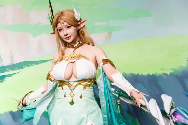 「【コスプレ】中国人気の美女レイヤーが勢揃い！ケモミミやエルフ、セーラー服まで登場するファンタジーワールドRPG『アズールプロミリア』【写真22枚】」の画像