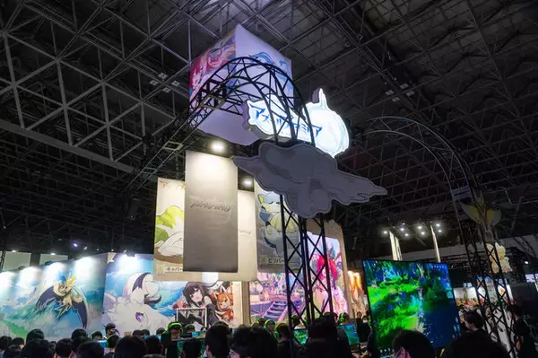 「【コスプレ】中国人気の美女レイヤーが勢揃い！ケモミミやエルフ、セーラー服まで登場するファンタジーワールドRPG『アズールプロミリア』【写真22枚】」の画像