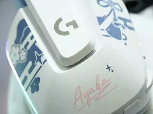 「これは“綾華推し”にとって最高の神器かもしれない―「ロジクールG」×『原神』コラボのキーボード&ヘッドセット“神里綾華特別モデル”を触ってみた！」の画像