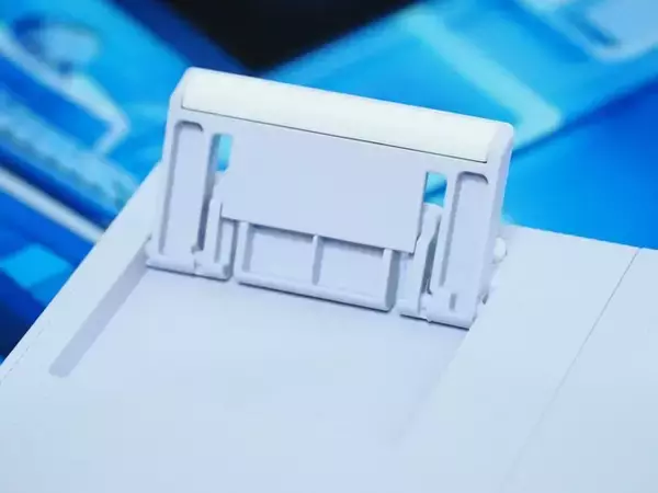 「これは“綾華推し”にとって最高の神器かもしれない―「ロジクールG」×『原神』コラボのキーボード&ヘッドセット“神里綾華特別モデル”を触ってみた！」の画像