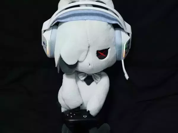 「これは“綾華推し”にとって最高の神器かもしれない―「ロジクールG」×『原神』コラボのキーボード&ヘッドセット“神里綾華特別モデル”を触ってみた！」の画像