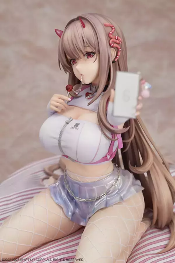 「『勝利の女神：NIKKE』バイパーの1/4スケールフィギュアが予約受付中　バーストスキルの流し目とよだれをセクシーに再現」の画像