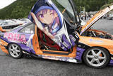 「ガルウィングの湊あくあ＆紫咲シオンがイカす！「ホロライブ」「にじさんじ」など奥伊吹に集まったVTuber痛車まとめ【ARCChampionship 2025フォトレポ】」の画像1