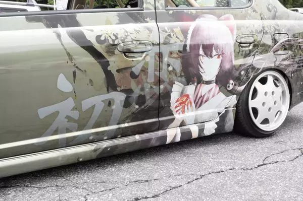 「ガルウィングの湊あくあ＆紫咲シオンがイカす！「ホロライブ」「にじさんじ」など奥伊吹に集まったVTuber痛車まとめ【ARCChampionship 2025フォトレポ】」の画像