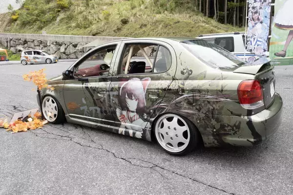 「ガルウィングの湊あくあ＆紫咲シオンがイカす！「ホロライブ」「にじさんじ」など奥伊吹に集まったVTuber痛車まとめ【ARCChampionship 2025フォトレポ】」の画像