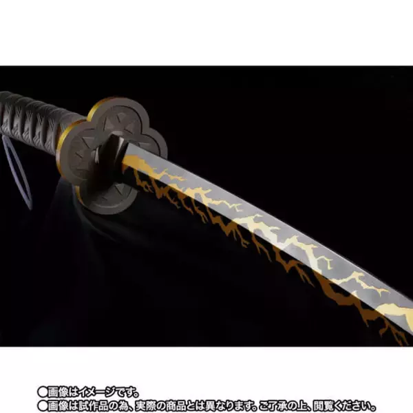 「「鬼滅の刃」1/1サイズ「日輪刀」が抽選販売！映画主題歌「炎」＆セリフを収録した煉獄杏寿郎など全4種」の画像