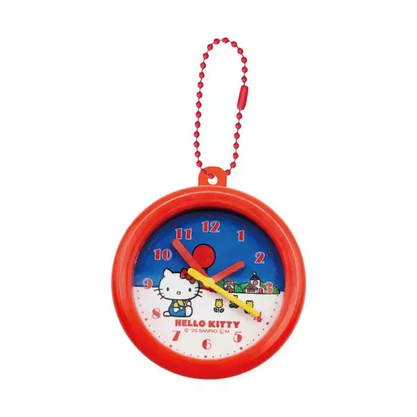 「懐かしさ満載の“レトロ”デザイン！「サンリオキャラクターズ」新作カプセルトイにレッスンバッグ、壁掛け時計風キーホルダーの2種が展開」の画像