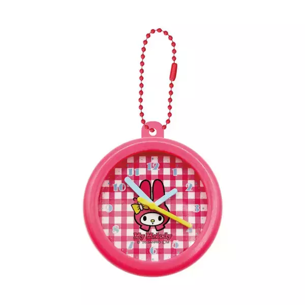 「懐かしさ満載の“レトロ”デザイン！「サンリオキャラクターズ」新作カプセルトイにレッスンバッグ、壁掛け時計風キーホルダーの2種が展開」の画像