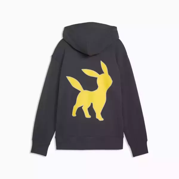 「PUMAから『ポケモン』コラボコレクションが4月2日発売！ピカチュウのバッシュ、ブラッキーとエーフィが可愛いフーディなど豊富なデザイン」の画像