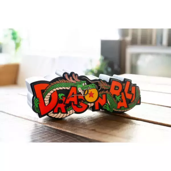 「「ドラゴンボール」40周年記念原作イラストグッズが予約受付開始！孫悟空の髪型を手作業で再現したビーニーなどユニークなラインナップ」の画像