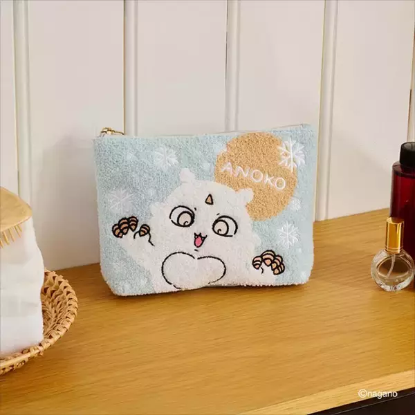 「「エニマイくじ ちいかわ」にキュン！“ゆきだるまになっちゃった！”なハチワレ、うさぎら6人のマスコットなどズラリ」の画像