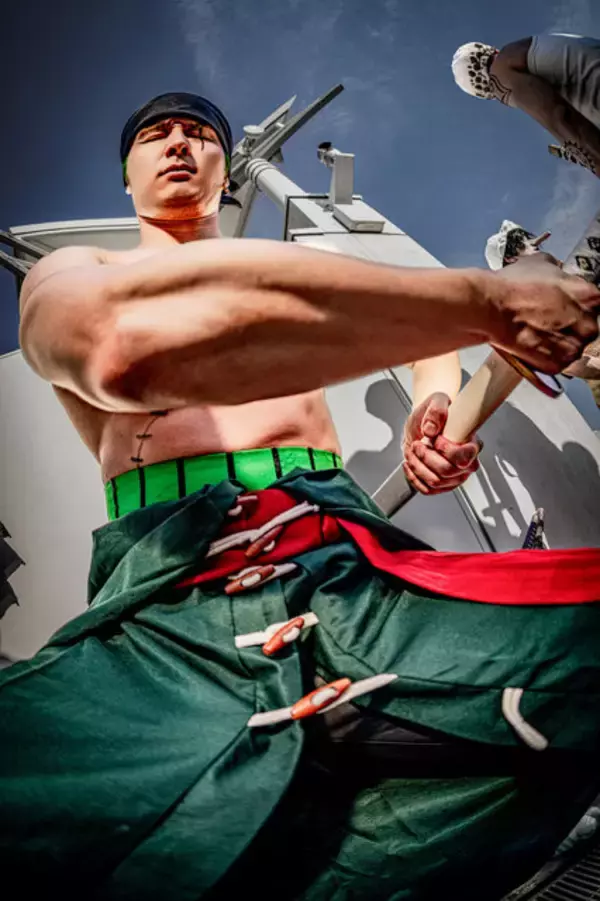 「【コスプレ】46歳大阪のおばちゃんからアイドルまで誰もがコミケを満喫！「呪術廻戦」「ワンピース」など美麗レイヤー7選【写真27枚】」の画像