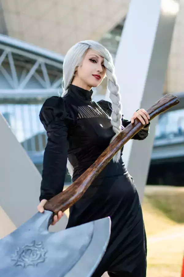 「【コスプレ】46歳大阪のおばちゃんからアイドルまで誰もがコミケを満喫！「呪術廻戦」「ワンピース」など美麗レイヤー7選【写真27枚】」の画像