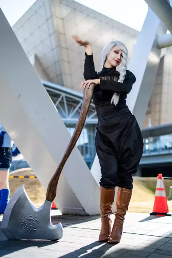 「【コスプレ】46歳大阪のおばちゃんからアイドルまで誰もがコミケを満喫！「呪術廻戦」「ワンピース」など美麗レイヤー7選【写真27枚】」の画像