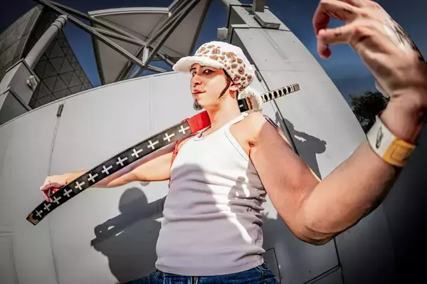 「【コスプレ】46歳大阪のおばちゃんからアイドルまで誰もがコミケを満喫！「呪術廻戦」「ワンピース」など美麗レイヤー7選【写真27枚】」の画像