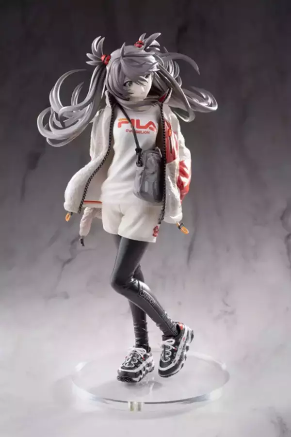 「「エヴァンゲリオン」アスカのエネルギッシュなフィギュアが再販！米山舞先生の描き下ろしイラストをもとに立体化」の画像
