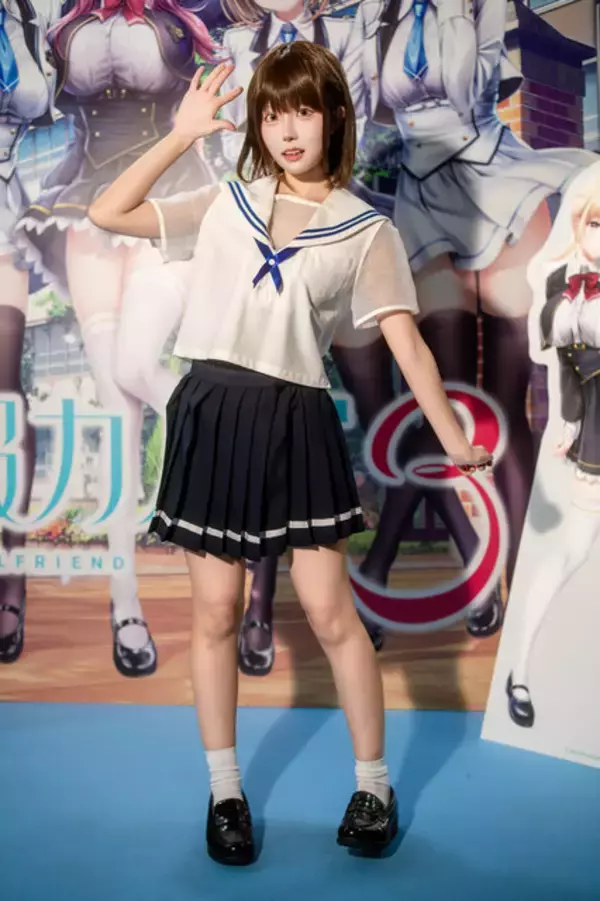 「【コスプレ】めちゃキュートな下級生カノジョがお出迎え！セーラー服の博多美人と“いちゃいちゃ”できる『制服カノジョ3』ブースレポ【TGS2025】」の画像
