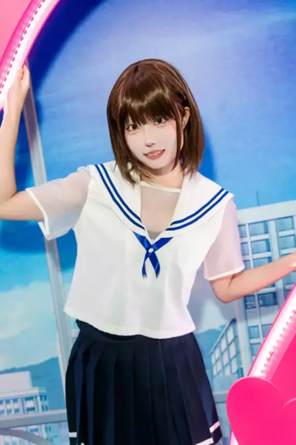 「【コスプレ】めちゃキュートな下級生カノジョがお出迎え！セーラー服の博多美人と“いちゃいちゃ”できる『制服カノジョ3』ブースレポ【TGS2025】」の画像