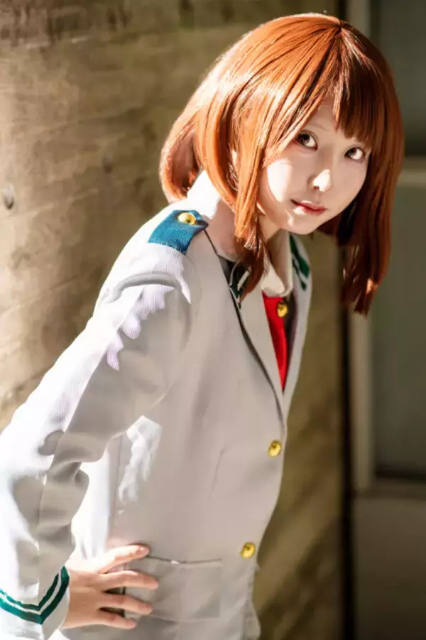「【コスプレ】新人美少女レイヤーの「ヒロアカ」お茶子は笑顔が尊い！フレッシュさ全開の爽やかな制服姿が可愛かった【写真9枚】」の画像