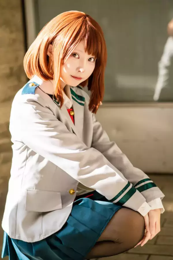 「【コスプレ】新人美少女レイヤーの「ヒロアカ」お茶子は笑顔が尊い！フレッシュさ全開の爽やかな制服姿が可愛かった【写真9枚】」の画像