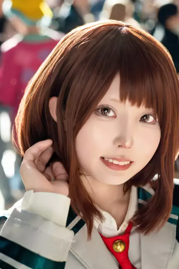 「【コスプレ】新人美少女レイヤーの「ヒロアカ」お茶子は笑顔が尊い！フレッシュさ全開の爽やかな制服姿が可愛かった【写真9枚】」の画像