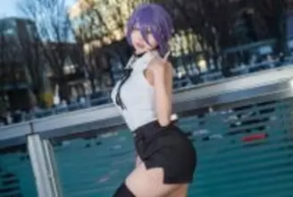 【コスプレ】美しいボディラインと人懐っこい表情のレゼが可愛すぎ！美脚×細いウエストが際立つ魅惑的なポージングも必見【写真9枚】