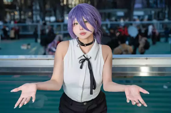 「【コスプレ】美しいボディラインと人懐っこい表情のレゼが可愛すぎ！美脚×細いウエストが際立つ魅惑的なポージングも必見【写真9枚】」の画像