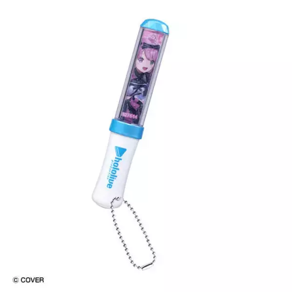 「「ホロライブ」6th fes.イラスト使用のガシャポン「ペンライトチャーム」が豪華！ほぼ原寸サイズで光るギミック付」の画像