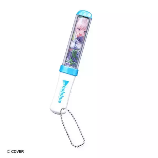 「「ホロライブ」6th fes.イラスト使用のガシャポン「ペンライトチャーム」が豪華！ほぼ原寸サイズで光るギミック付」の画像