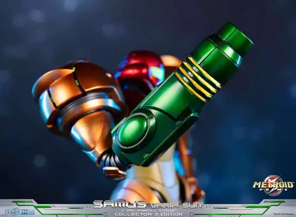 「『メトロイドプライム』サムスのスタチューが念願の再販へ―LEDでヘルメットが発光、バリアスーツのメタリックな質感が美しい逸品」の画像
