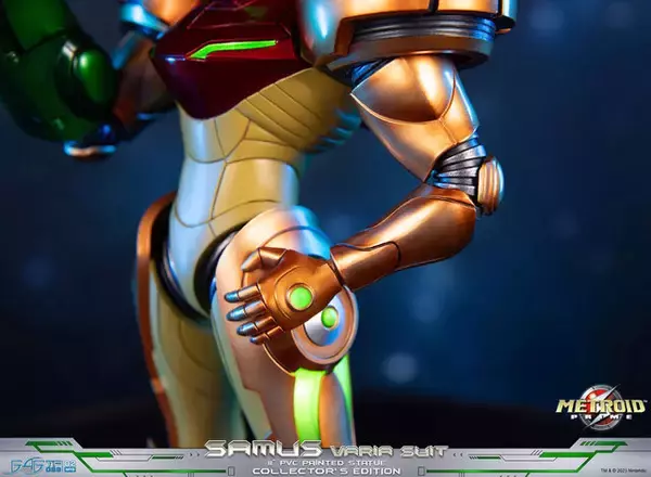 「『メトロイドプライム』サムスのスタチューが念願の再販へ―LEDでヘルメットが発光、バリアスーツのメタリックな質感が美しい逸品」の画像