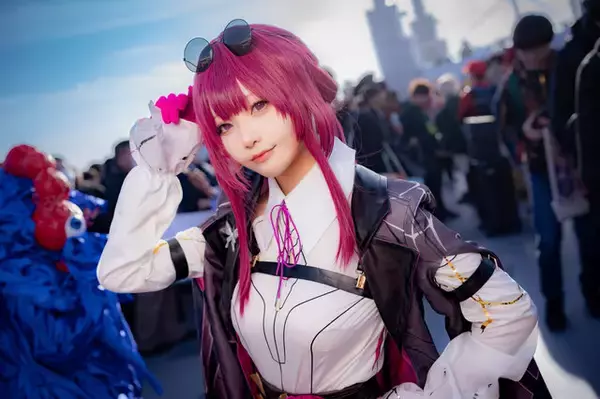 「【コスプレ】コミケを彩る美女レイヤー大集合！『崩スタ』『NIKKE』、人気VTuberまで」の画像