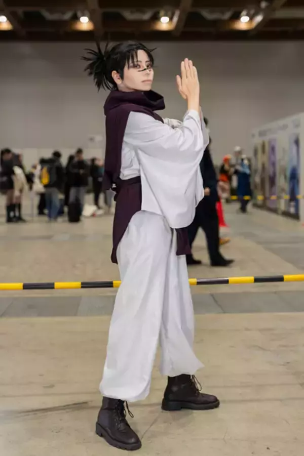 「【コスプレ】コミケを彩る美女レイヤー大集合！『崩スタ』『NIKKE』、人気VTuberまで」の画像