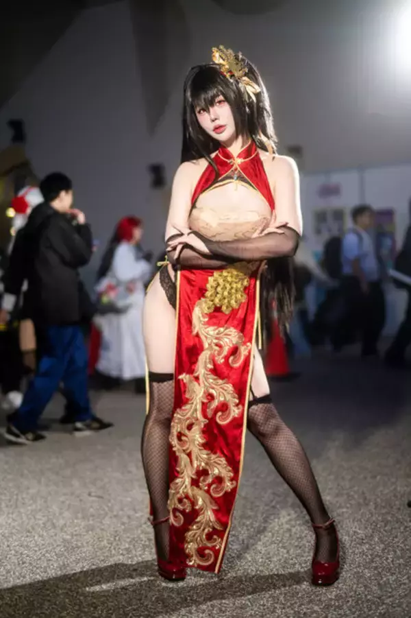 「【コスプレ】艶やかで美脚が映えるチャイナドレスが素晴らしい！『アズレン』『ブルアカ』のスタイル抜群な美女レイヤー8選【写真26枚】」の画像