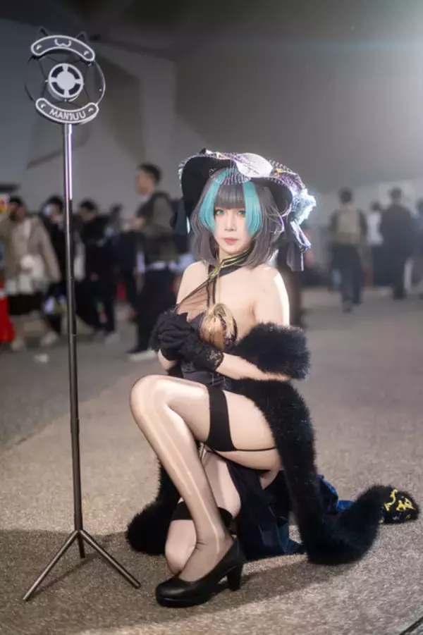 「【コスプレ】艶やかで美脚が映えるチャイナドレスが素晴らしい！『アズレン』『ブルアカ』のスタイル抜群な美女レイヤー8選【写真26枚】」の画像