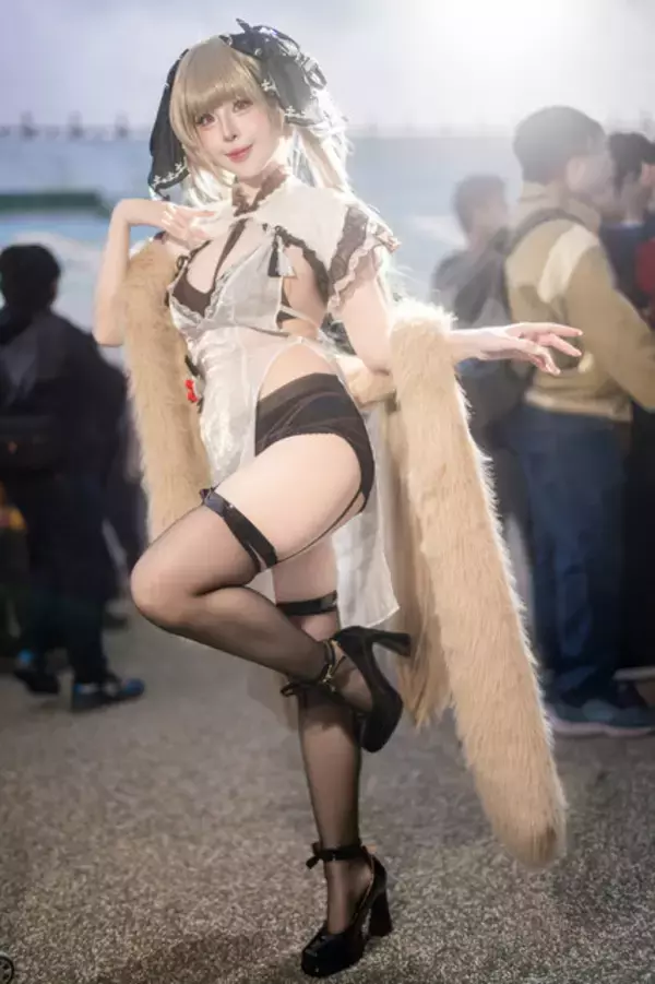 「【コスプレ】艶やかで美脚が映えるチャイナドレスが素晴らしい！『アズレン』『ブルアカ』のスタイル抜群な美女レイヤー8選【写真26枚】」の画像