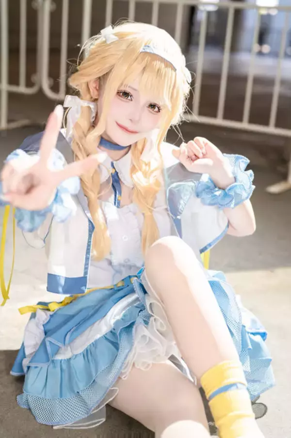 「【コスプレ】褒められて伸びるタイプです！人懐っこい笑顔の『学マス』藤田ことねが応援したくなる可愛さ【写真8枚】」の画像