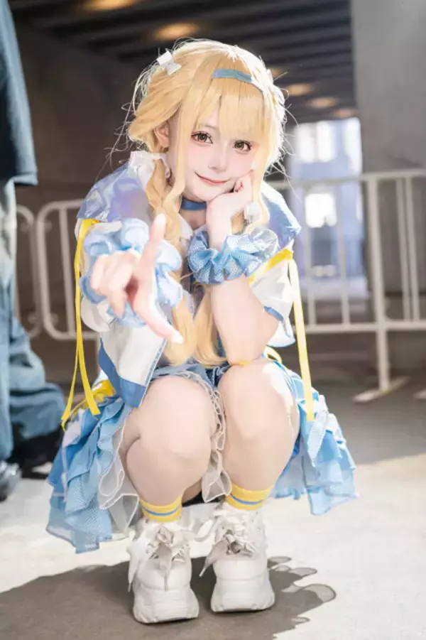 「【コスプレ】褒められて伸びるタイプです！人懐っこい笑顔の『学マス』藤田ことねが応援したくなる可愛さ【写真8枚】」の画像